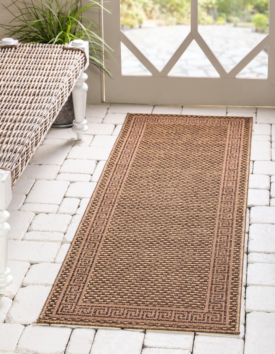 Läufer Outdoor Teppich Outdoor Border in Braun von Hadorn™ - Lifestyle Image