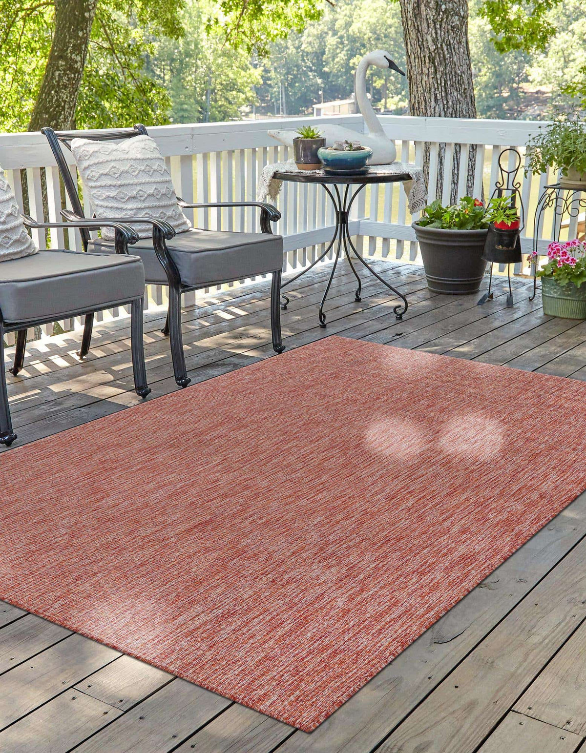 Rechteck Outdoor Teppich Outdoor Solid in Rot von Hadorn™ - Lifestyle Image