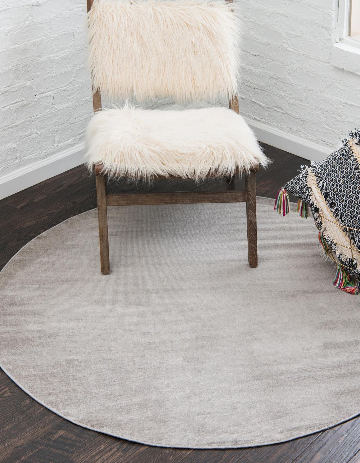 Rund Teppich Tribeca in Grau von Hadorn™ - Lifestyle Image