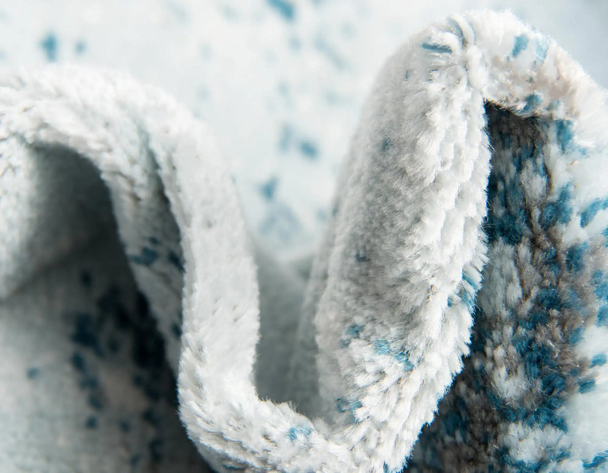 Rechteck Teppich Monaco in Hellblau von Hadorn™ - Lifestyle Image