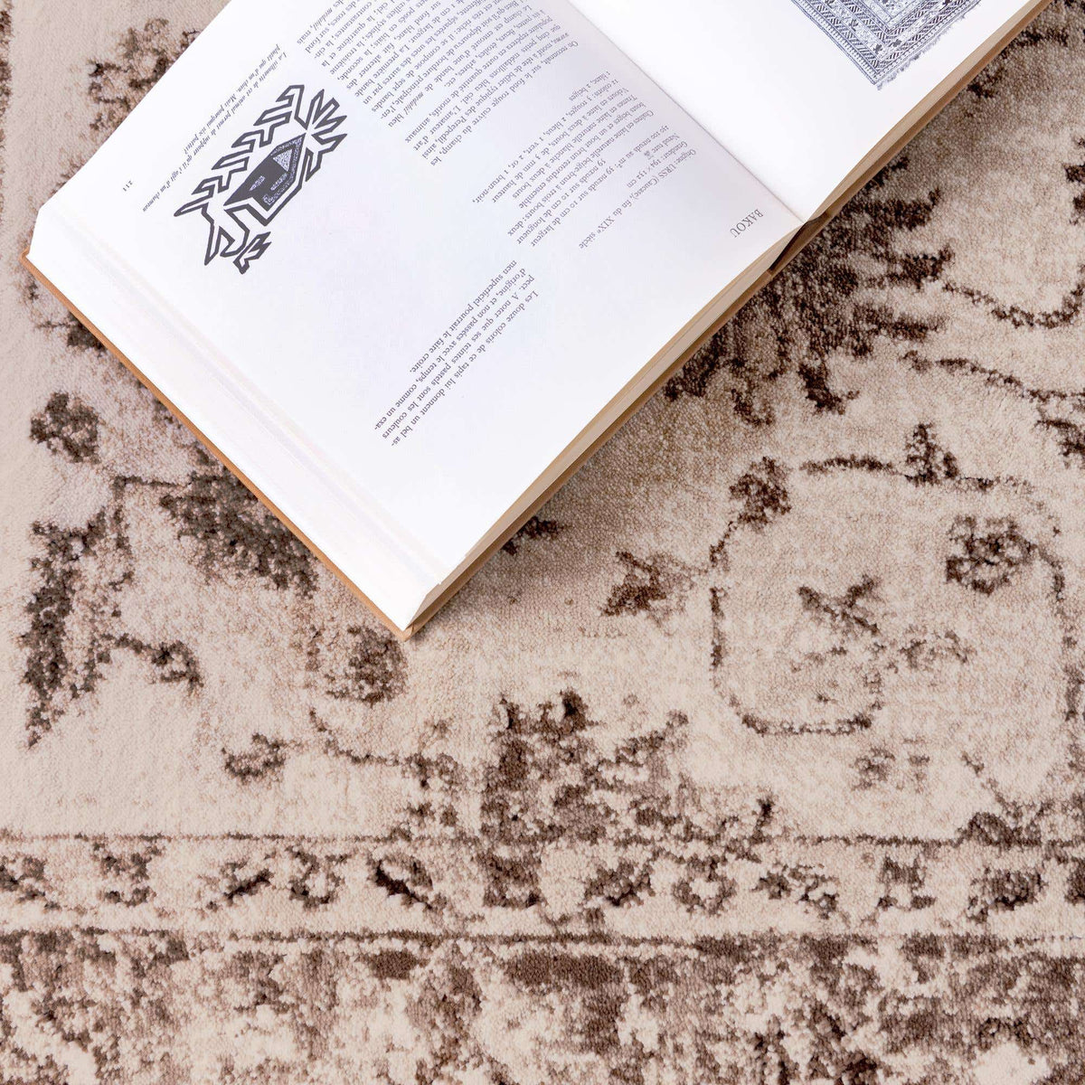 Rechteck Teppich Himalaya in Creme von Hadorn™ - Lifestyle Image