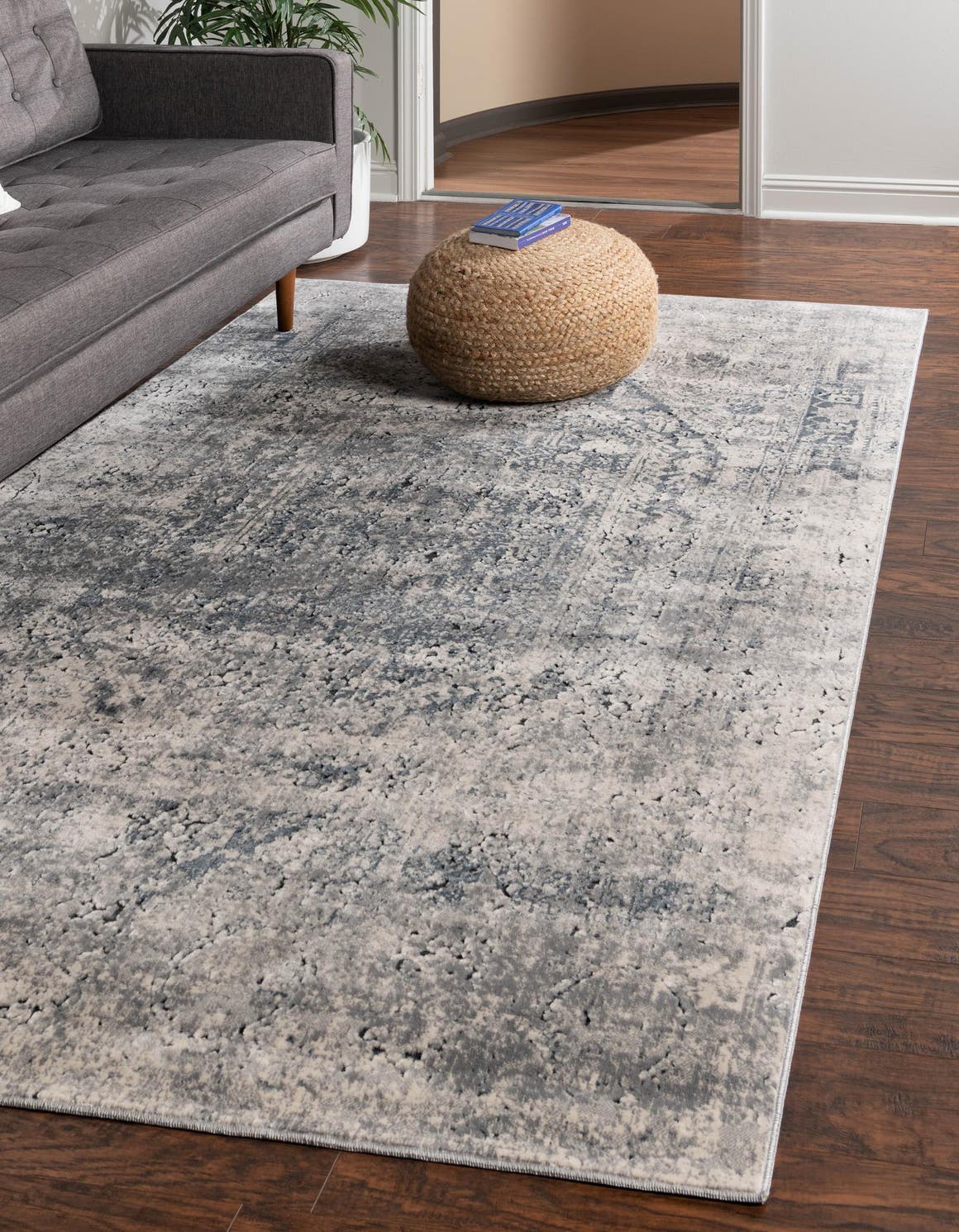 Rechteck Teppich Villa in Grau von Hadorn™ - Lifestyle Image