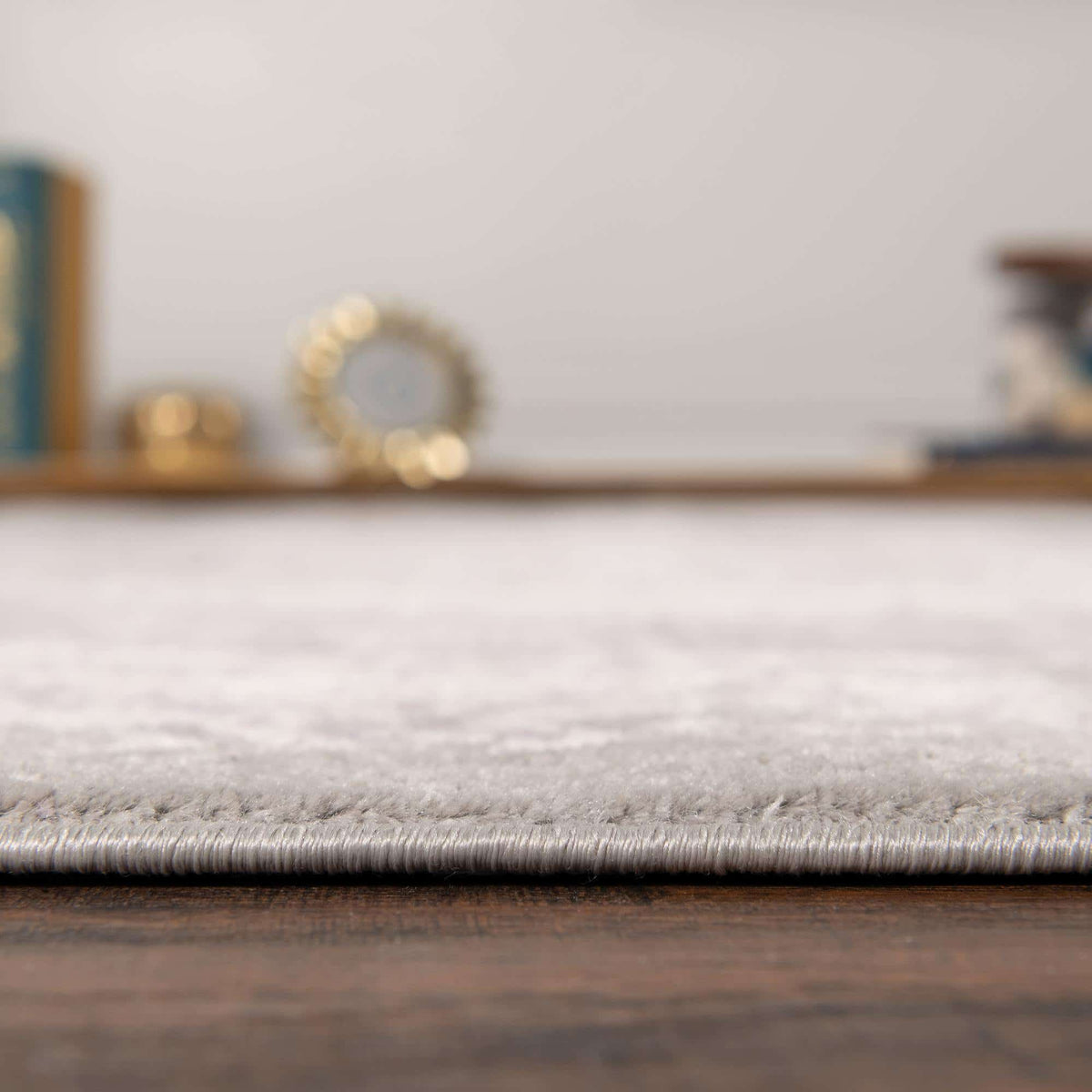 Quadratisch Teppich New Vintage in Lila von Hadorn™ - Lifestyle Image