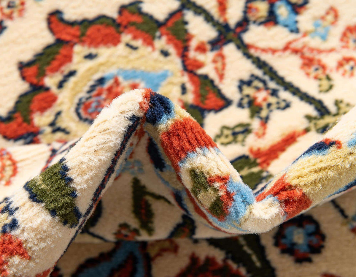 Rund Teppich Isfahan Design in Creme von Hadorn™ - Lifestyle Image