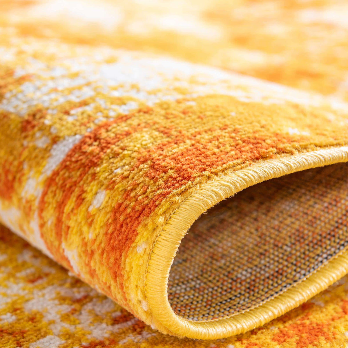 Läufer Teppich Monaco in Orange von Hadorn™ - Lifestyle Image