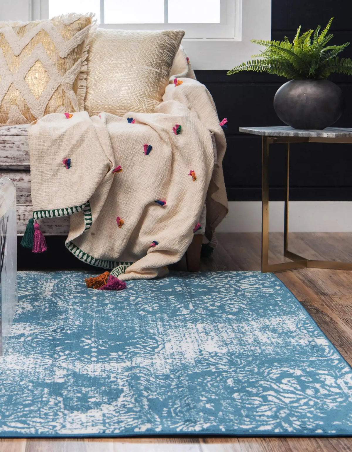Rechteck Teppich Monaco in Blau von Hadorn™ - Lifestyle Image
