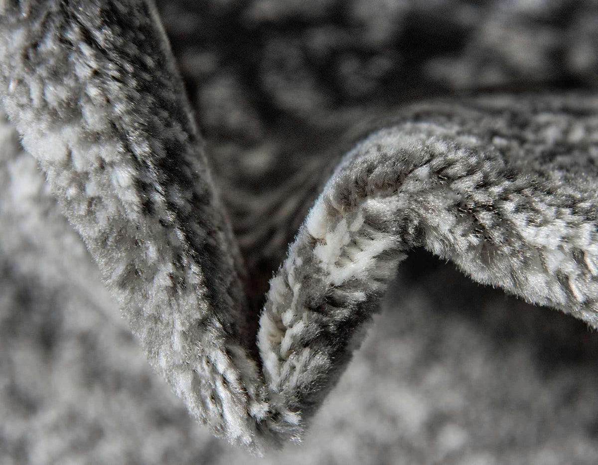 Rechteck Teppich Monaco in Grau von Hadorn™ - Lifestyle Image