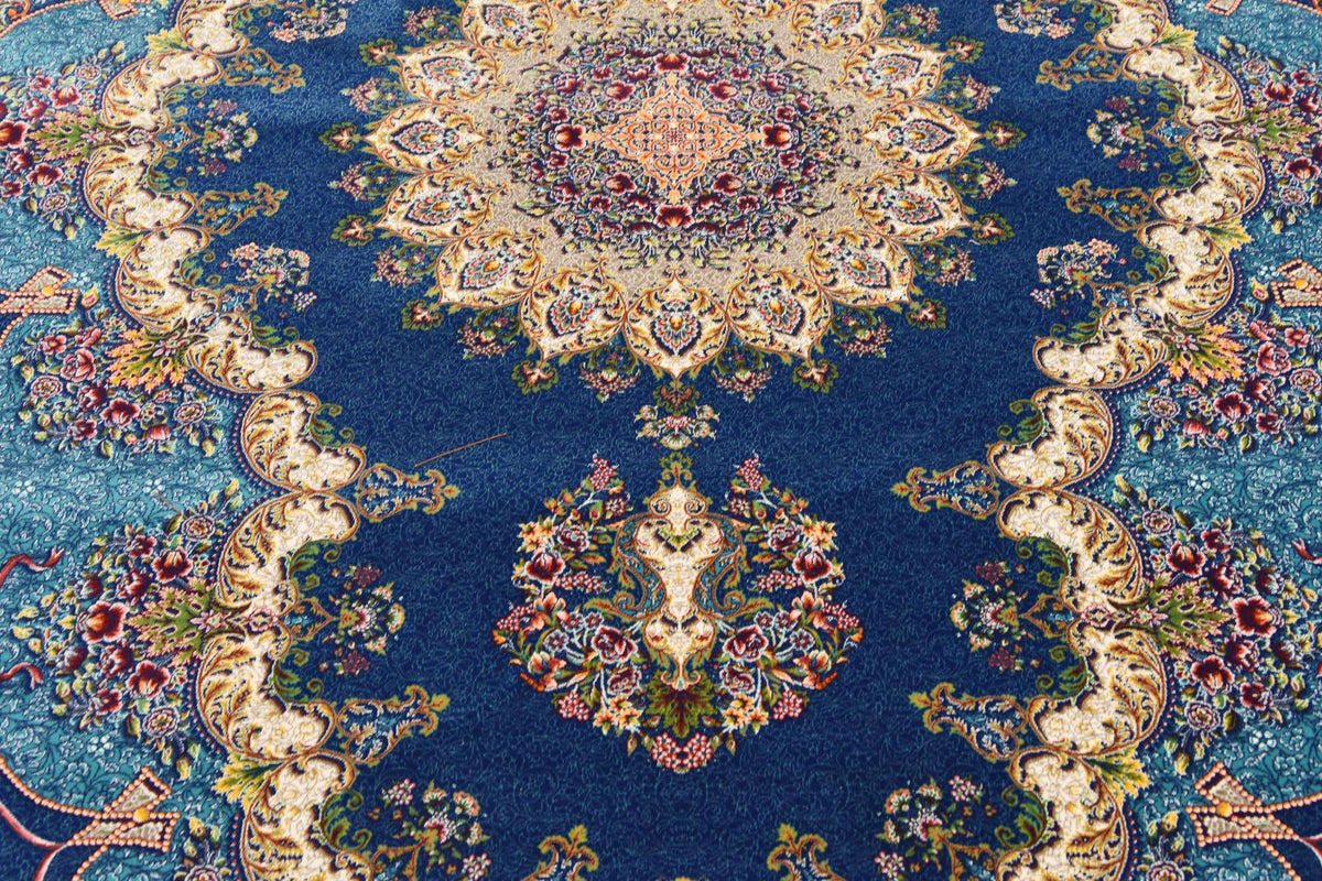 Rechteck Teppich Dynasty in Dunkelblau von Hadorn™ - Lifestyle Image