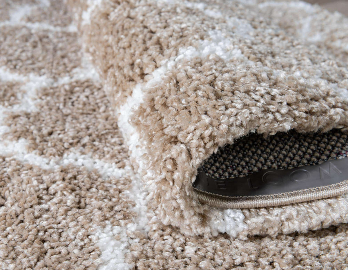 Rechteck Hochflorteppich Marrakesh Shag in Taupe von Hadorn™ - Lifestyle Image