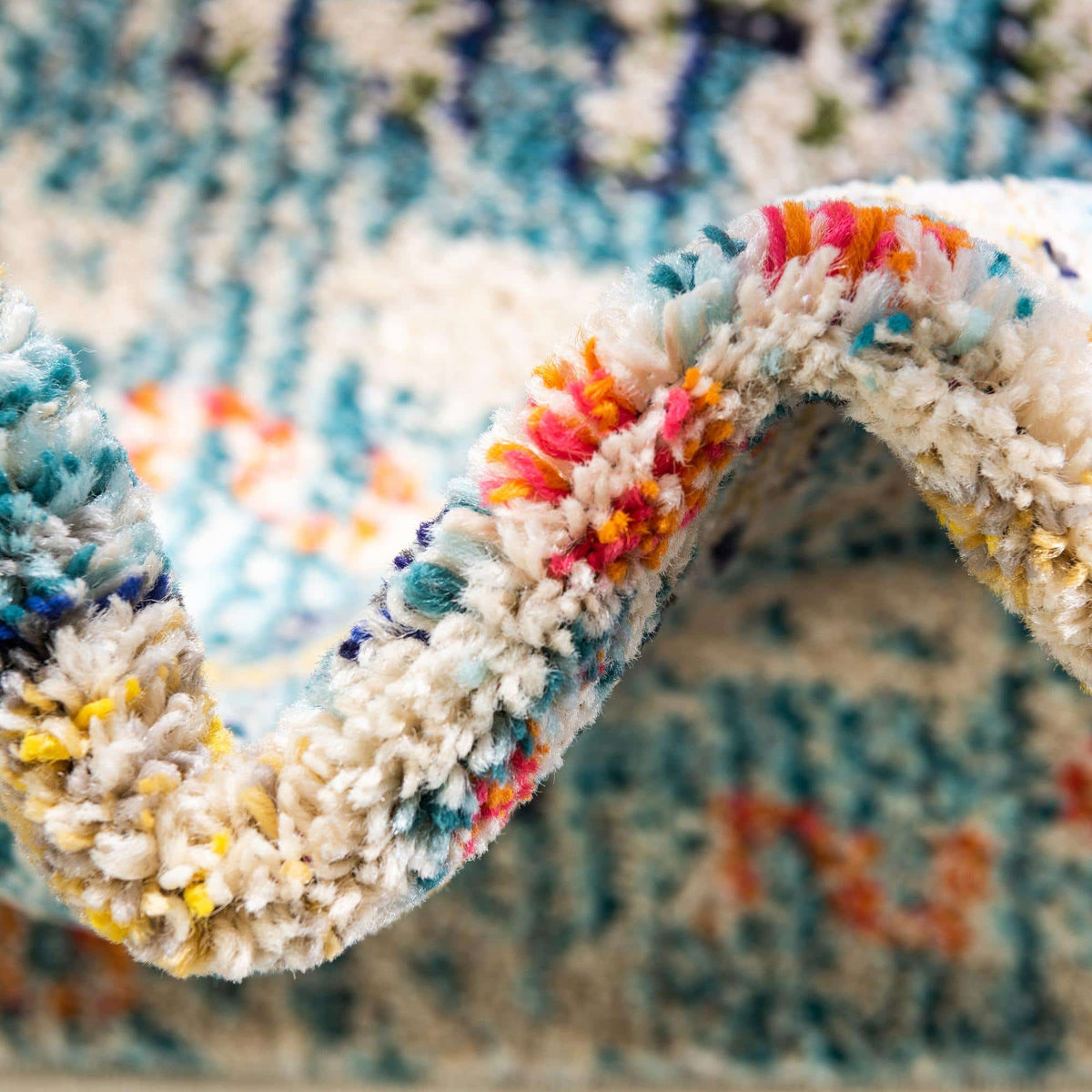 Rechteck Teppich Alta in Mehrfarbig von Hadorn™ - Lifestyle Image