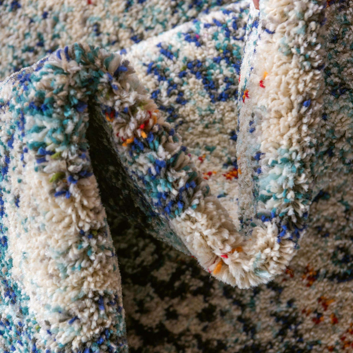 Rechteck Teppich Arte in Blau von Hadorn™ - Lifestyle Image
