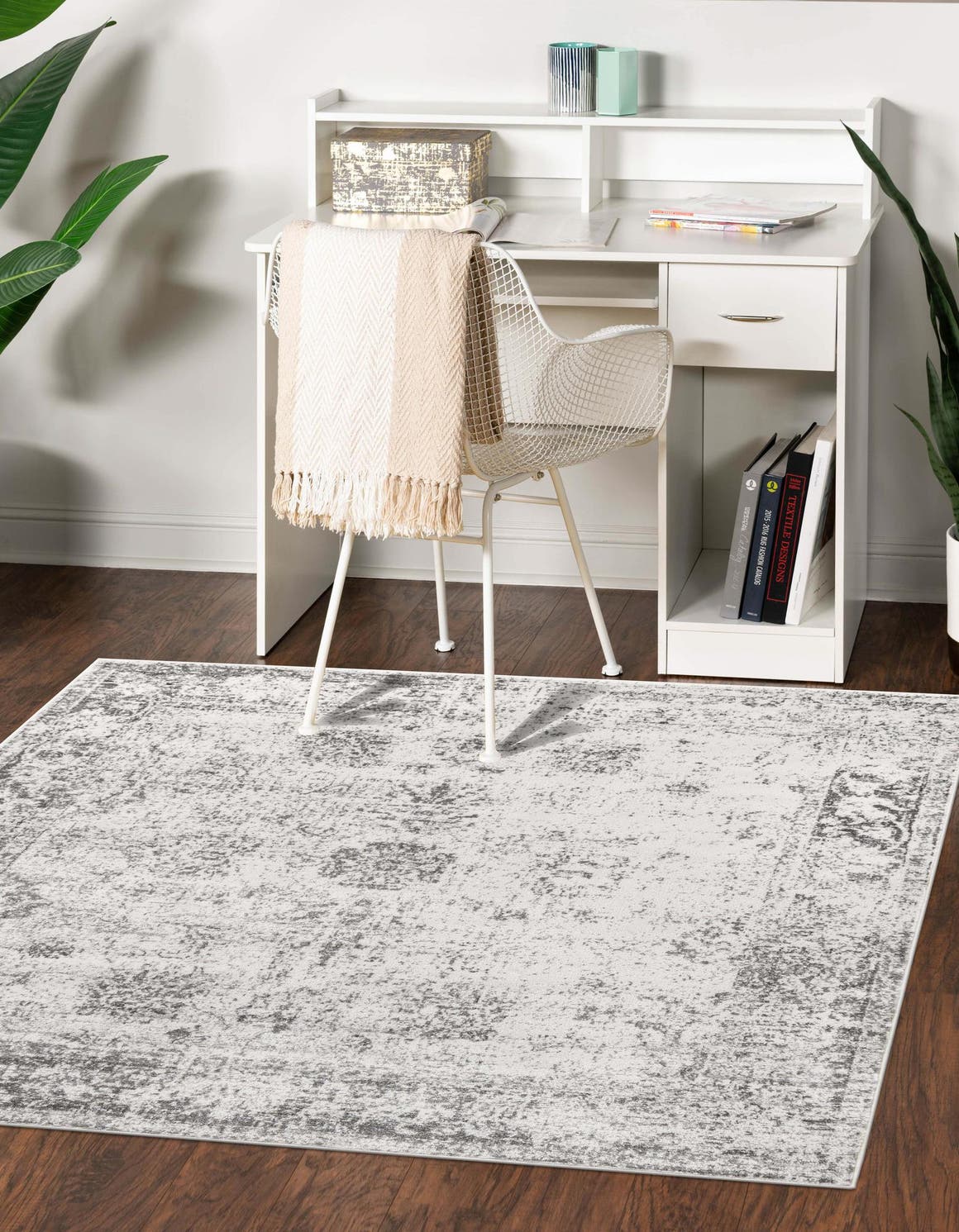 Quadratisch Teppich Monaco in Grau von Hadorn™ - Lifestyle Image