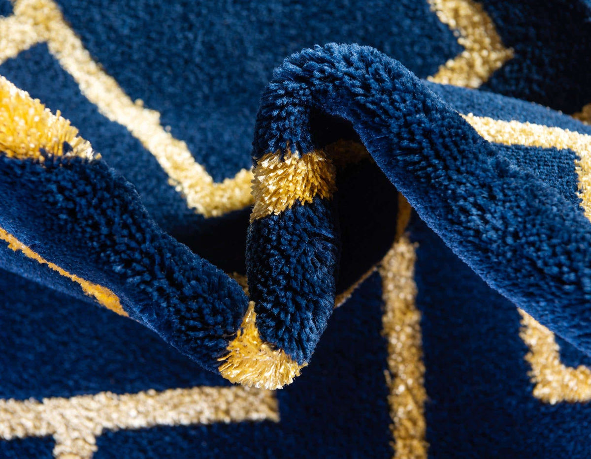 Rechteck Teppich Marilyn Monroe™ Glam Trellis in Blau von Hadorn™ - Lifestyle Image