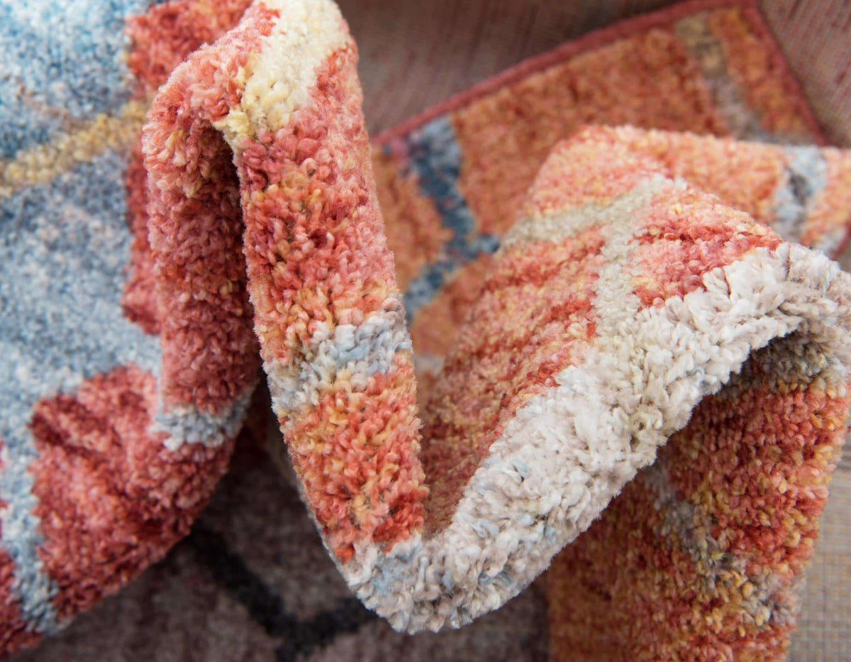 Rechteck Teppich Prism in Rot von Hadorn™ - Lifestyle Image