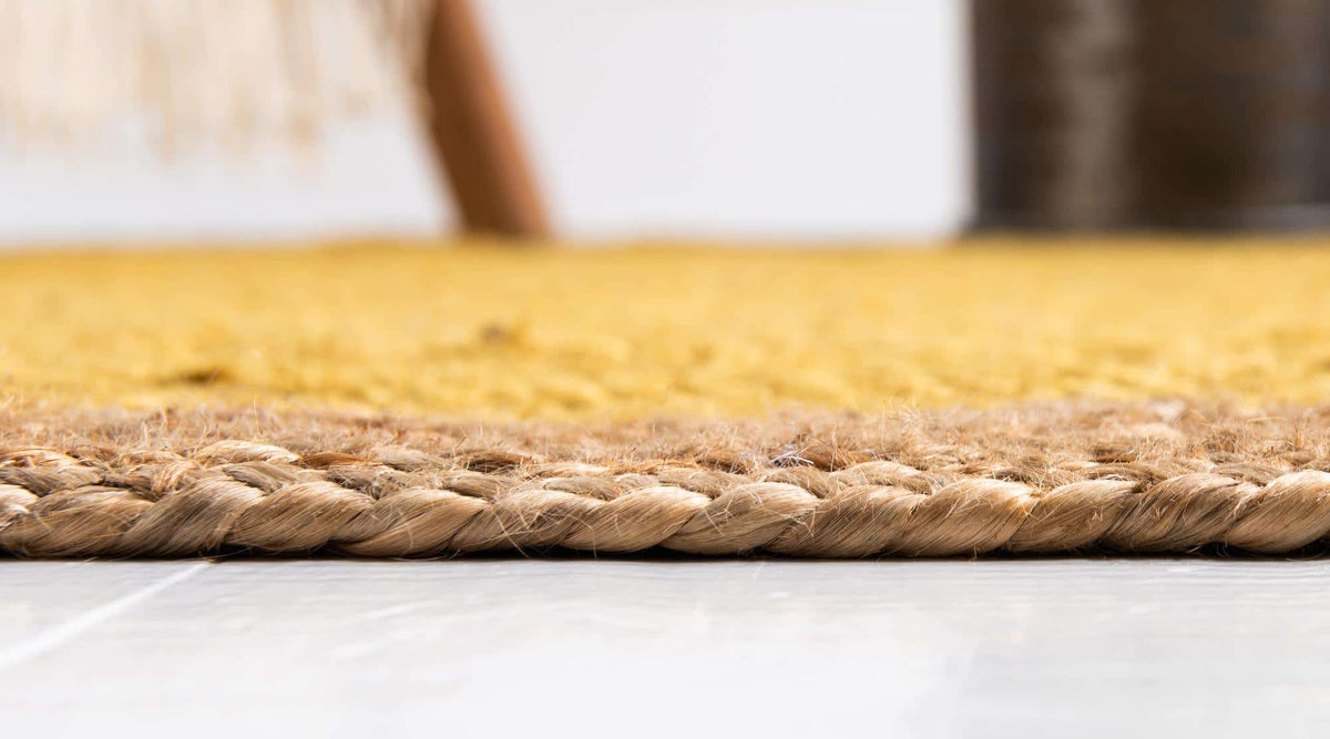 Rund Teppich Braided Jute in Gelb von Hadorn™ - Lifestyle Image