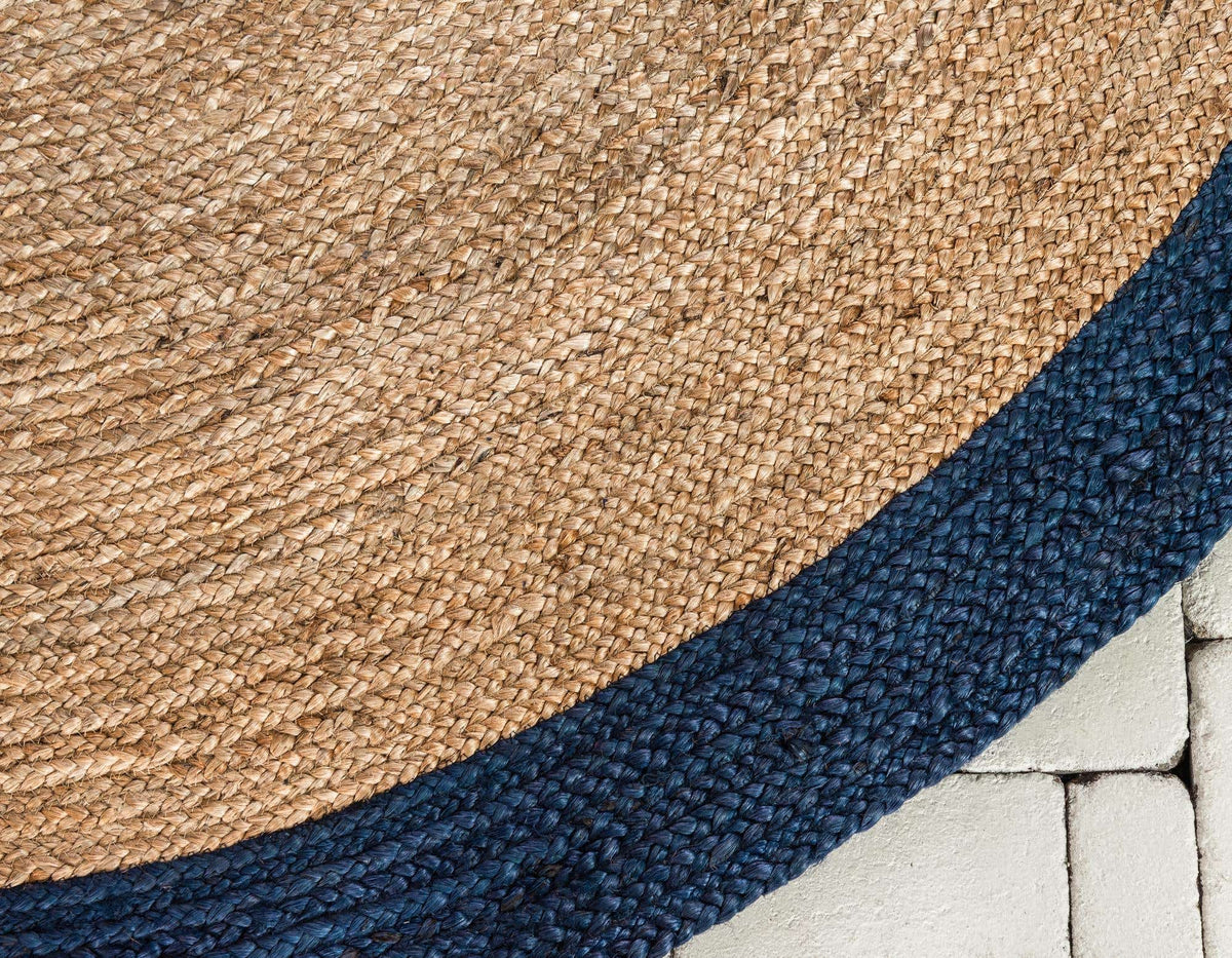 Rund Teppich Braided Jute in Natürlich von Hadorn™ - Lifestyle Image