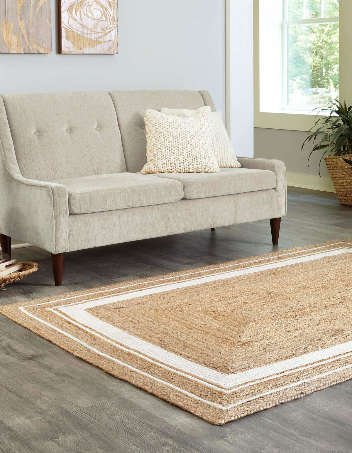 Rechteck Teppich Braided Jute in Natürlich und Weiss von Hadorn™ - Lifestyle Image