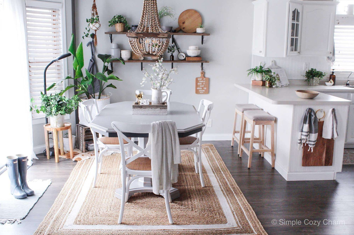 Rechteck Teppich Braided Jute in Natürlich und Weiss von Hadorn™ - Lifestyle Image