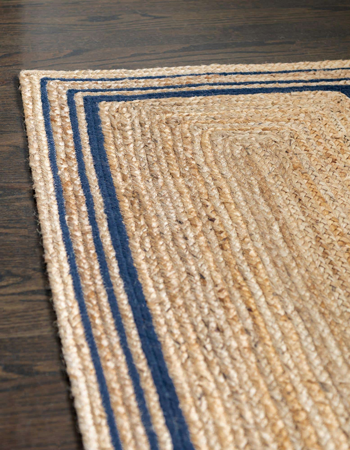 Läufer Teppich Braided Jute in Blau von Hadorn™ - Lifestyle Image
