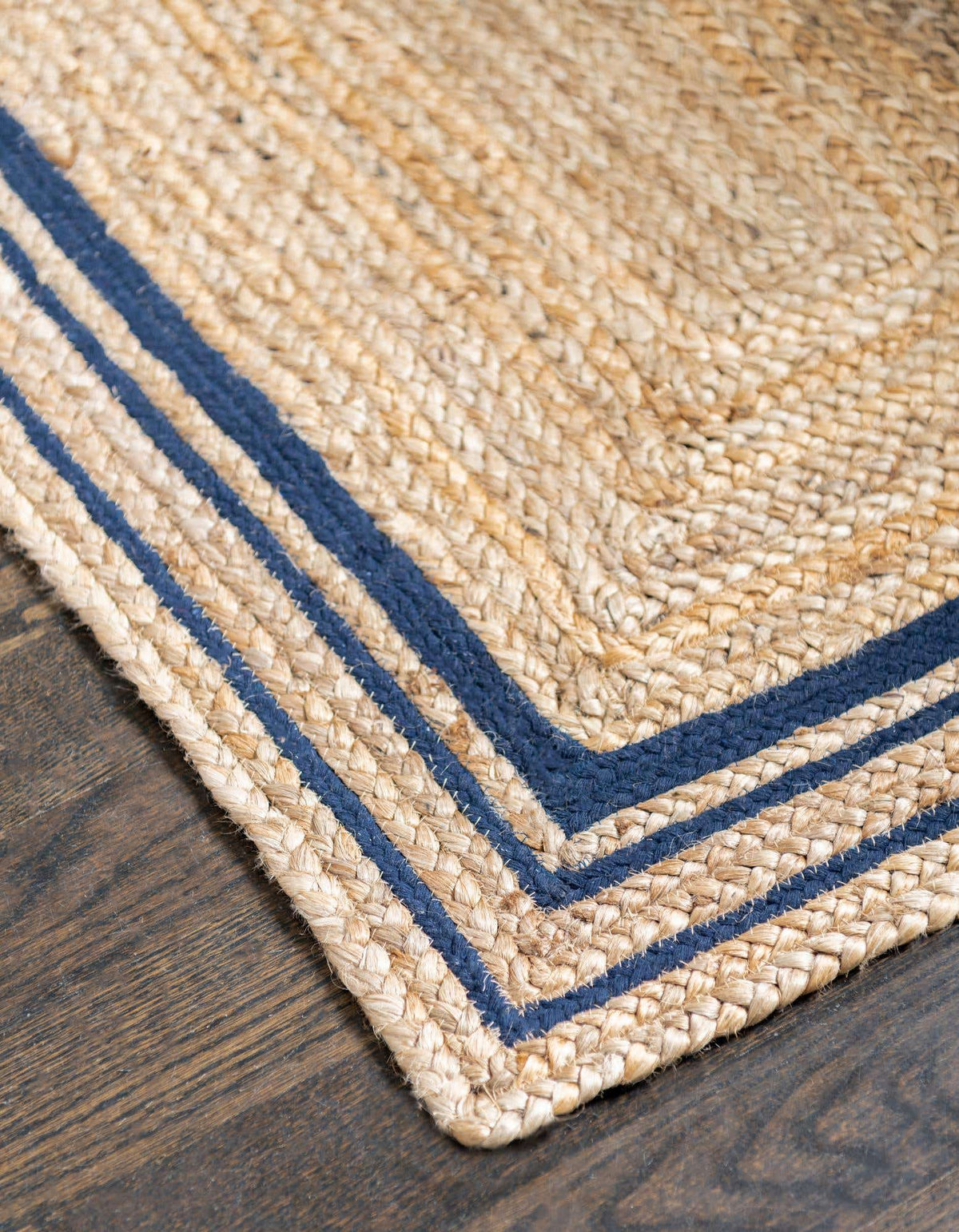 Läufer Teppich Braided Jute in Blau von Hadorn™ - Lifestyle Image