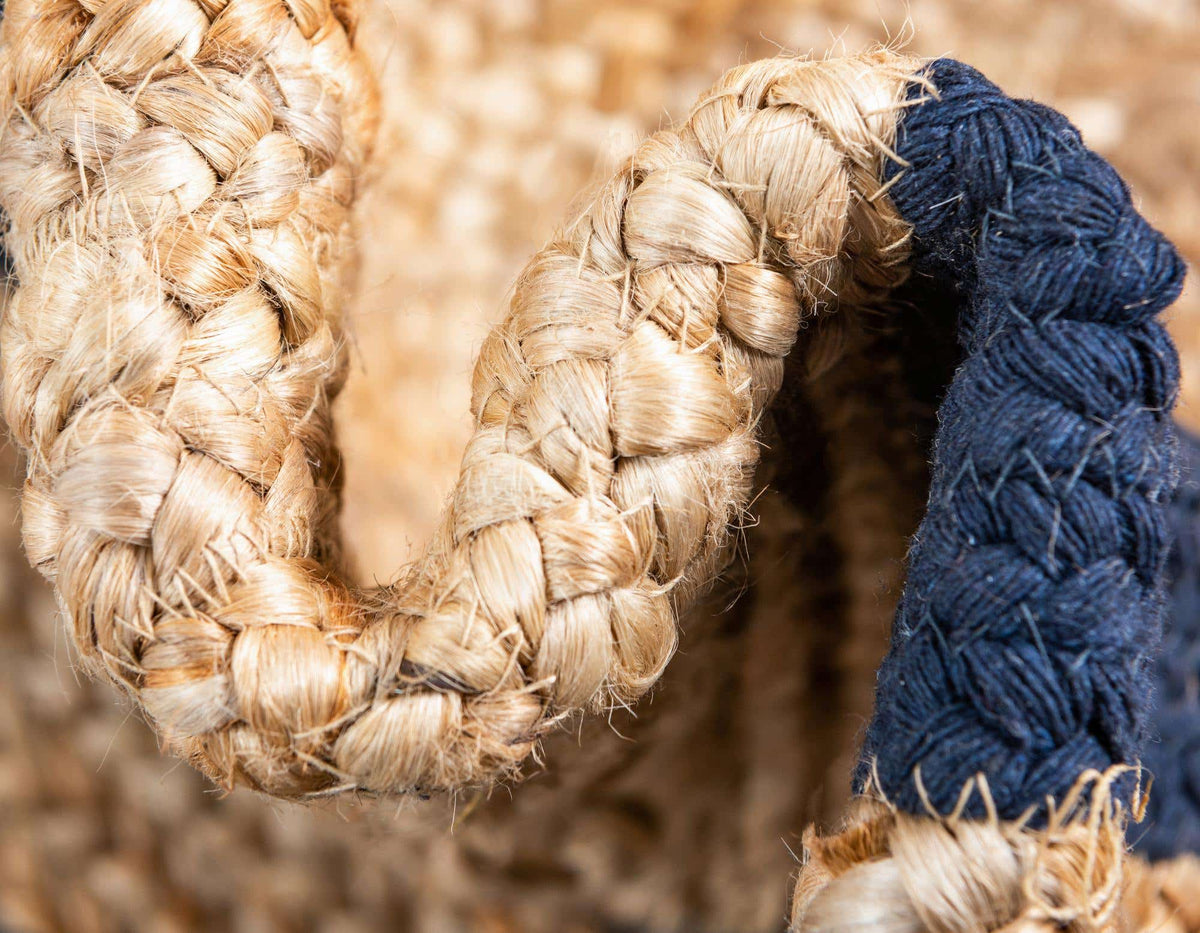 Läufer Teppich Braided Jute in Blau von Hadorn™ - Lifestyle Image