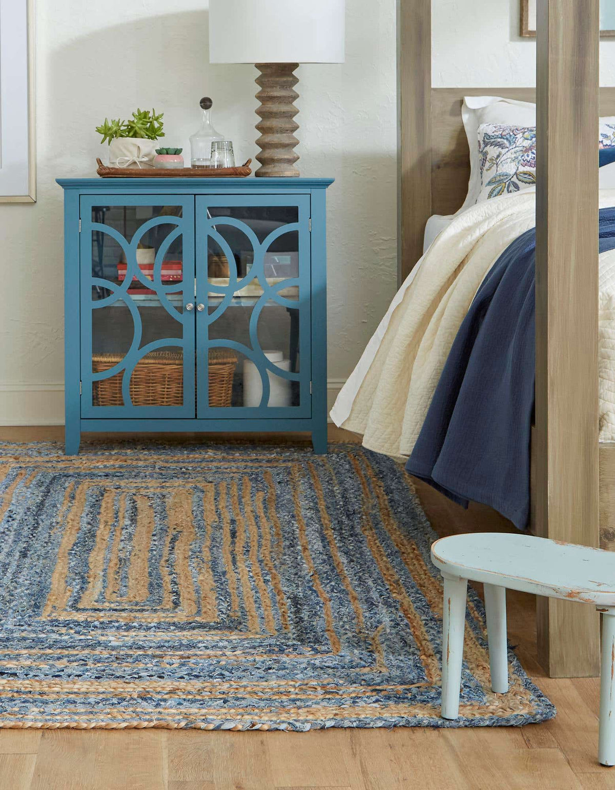 Rechteck Teppich Braided Chindi in Natürlich von Hadorn™ - Lifestyle Image