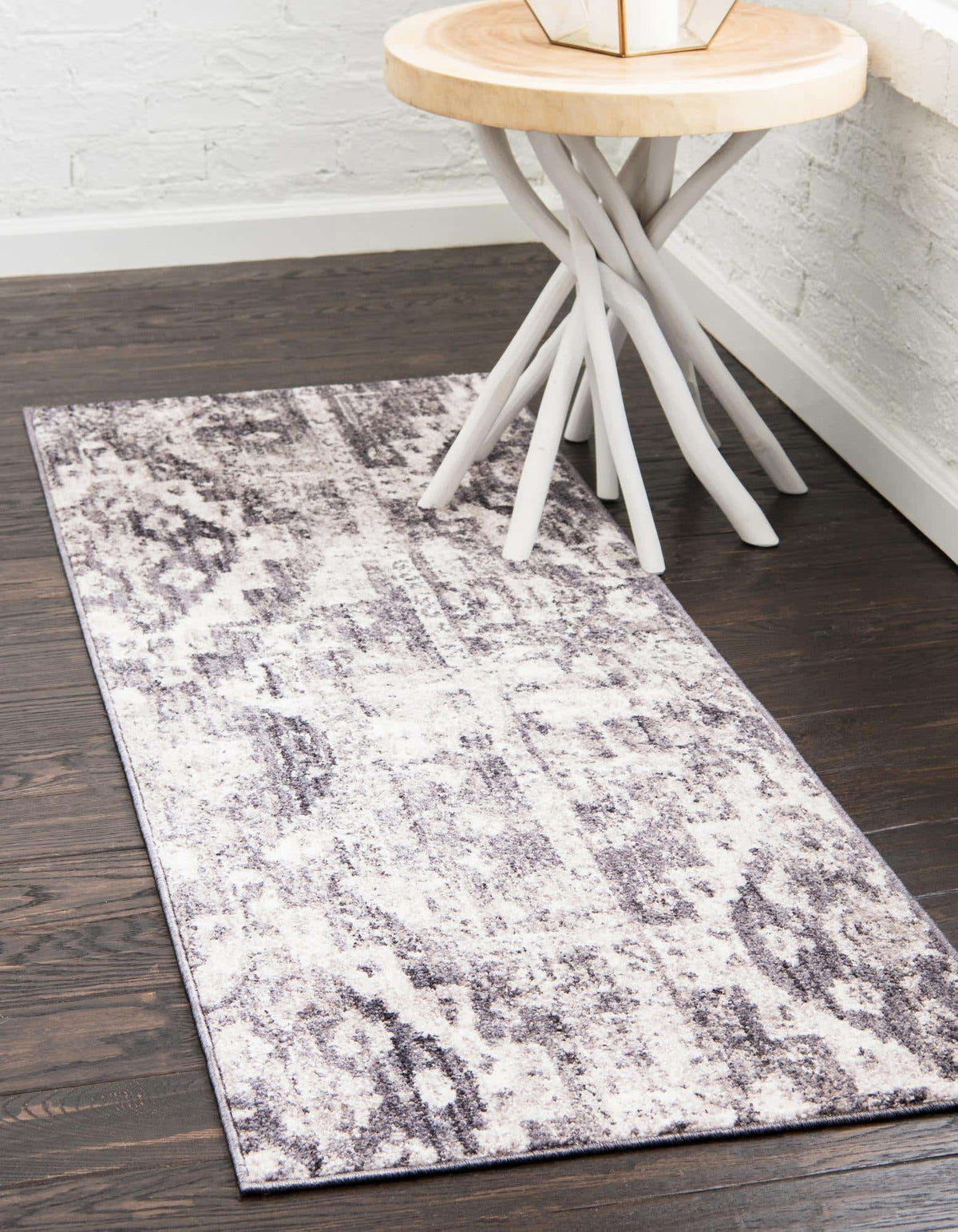 Läufer Teppich Madrid in Grau von Hadorn™ - Lifestyle Image