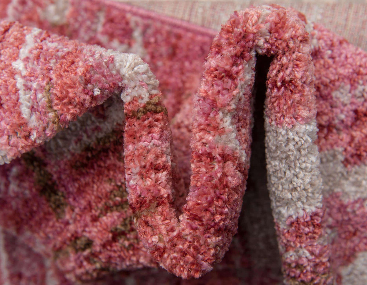 Rechteck Teppich Madrid in Rosa von Hadorn™ - Lifestyle Image