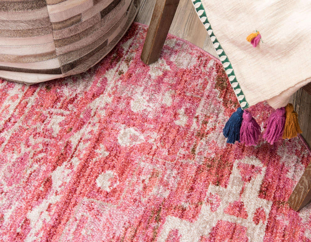Rund Teppich Madrid in Rosa von Hadorn™ - Lifestyle Image