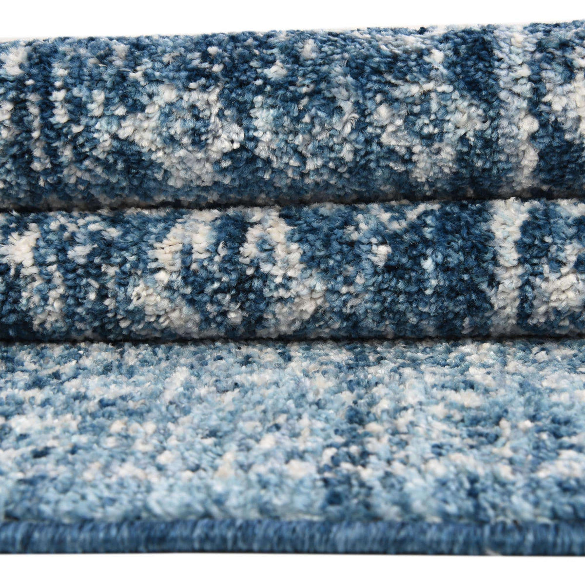 Rechteck Teppich Brooklyn in Blau von Hadorn™ - Lifestyle Image