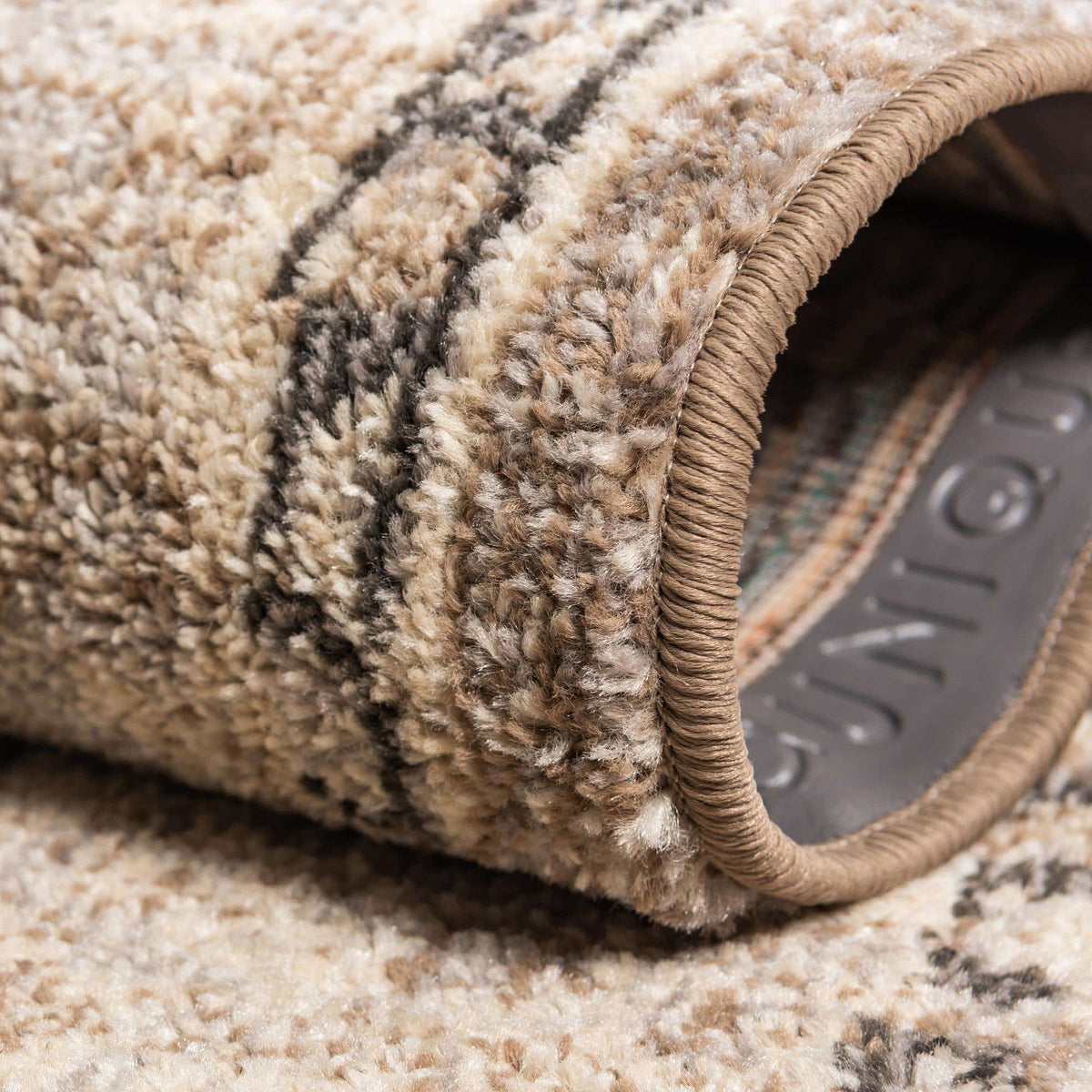 Rechteck Teppich Carrington in Beige von Hadorn™ - Lifestyle Image