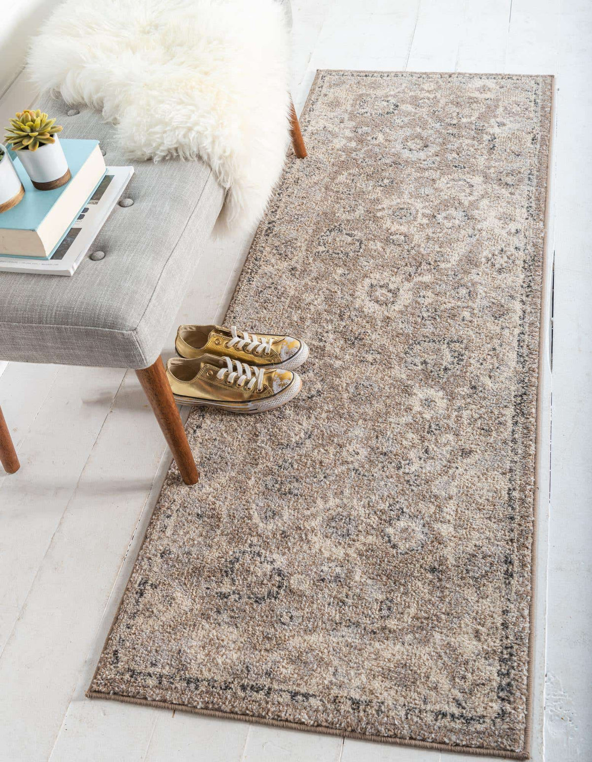 Läufer Teppich Carrington in Beige von Hadorn™ - Lifestyle Image