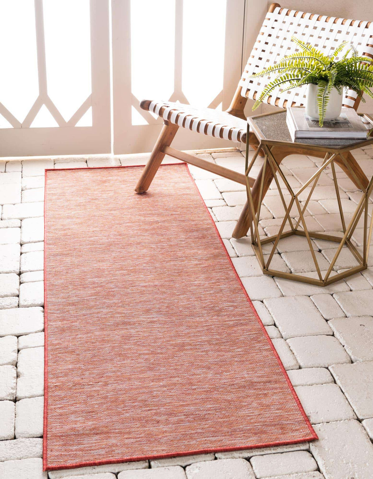Läufer Outdoor Teppich Outdoor Solid in Rot von Hadorn™ - Lifestyle Image