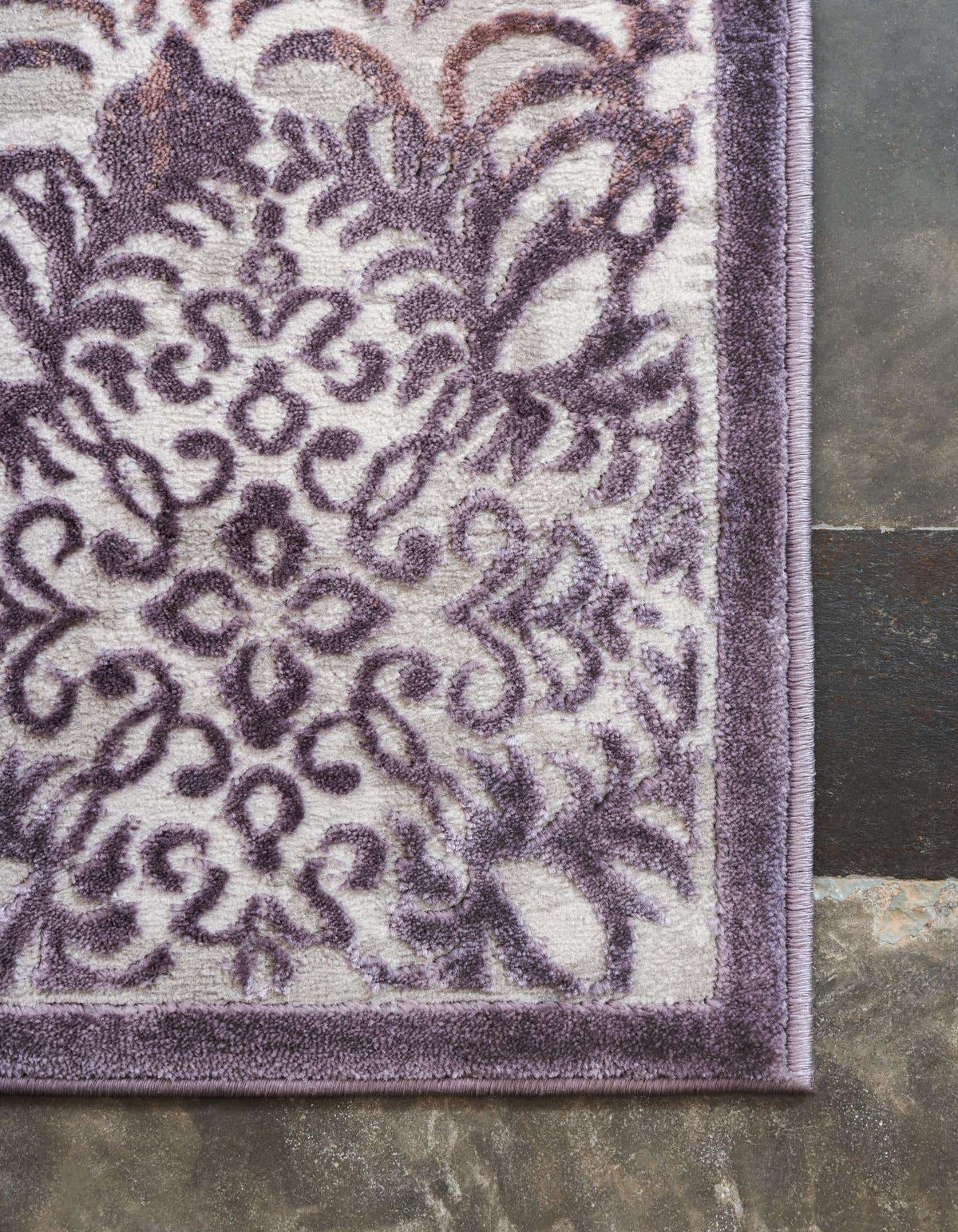 Läufer Teppich Chesterfield in Violett von Hadorn™ - Lifestyle Image