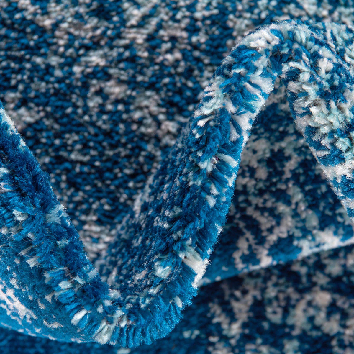 Rechteck Teppich Bexley in Blau von Hadorn™ - Lifestyle Image