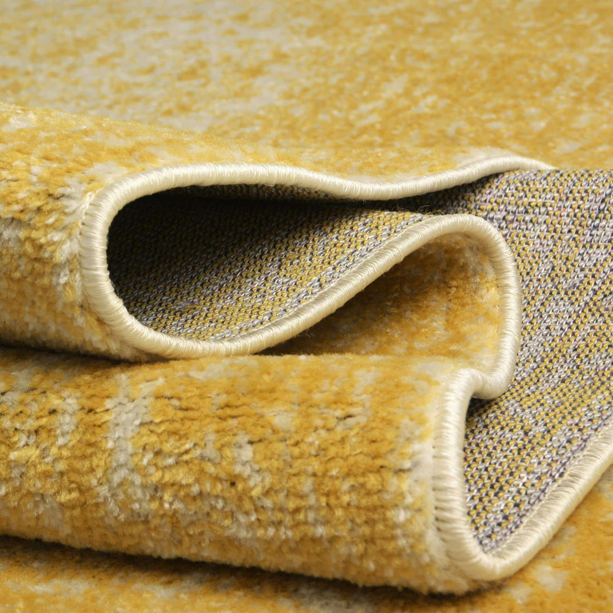 Rechteck Teppich Bexley in Gelb von Hadorn™ - Lifestyle Image