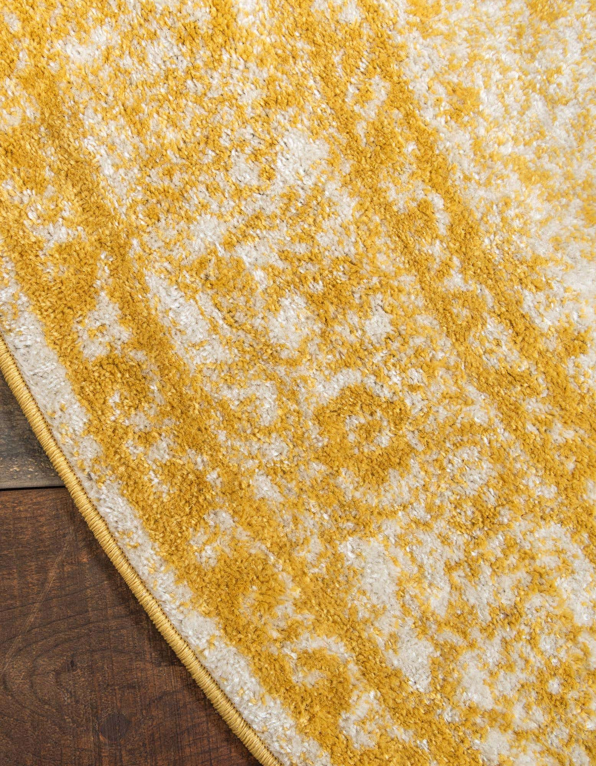 Rund Teppich Bexley in Gelb von Hadorn™ - Lifestyle Image