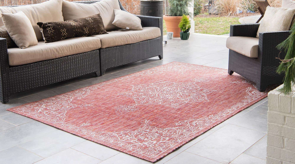 Rechteck Outdoor Teppich Outdoor Traditional in Rot von Hadorn™ - Lifestyle Image