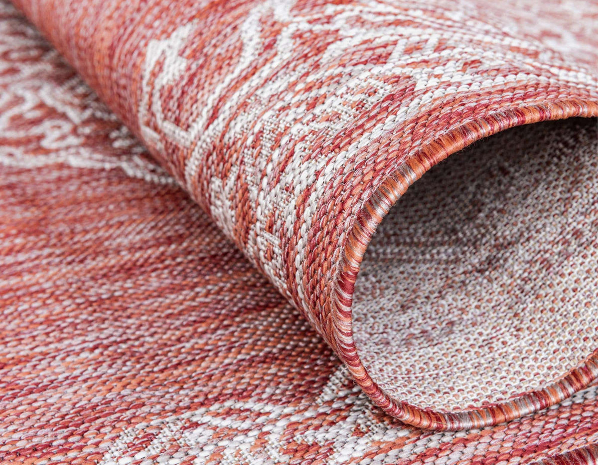 Rechteck Outdoor Teppich Outdoor Traditional in Rot von Hadorn™ - Lifestyle Image