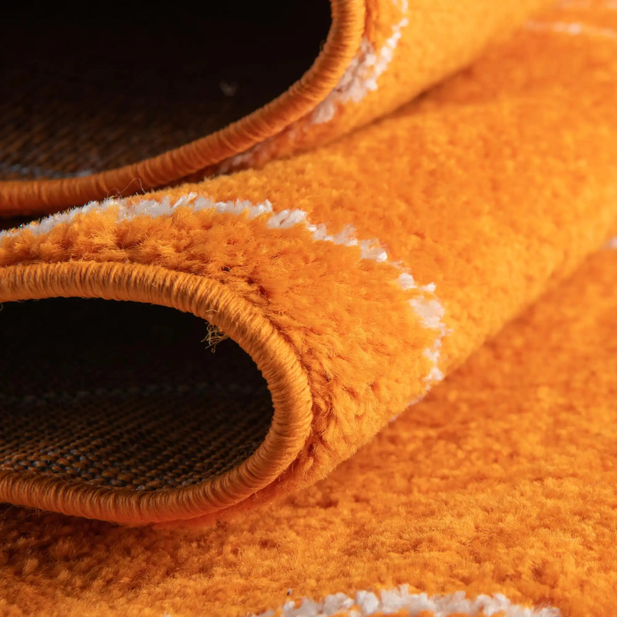 Rechteck Teppich Trellis Frieze in Orange von Hadorn™ - Lifestyle Image