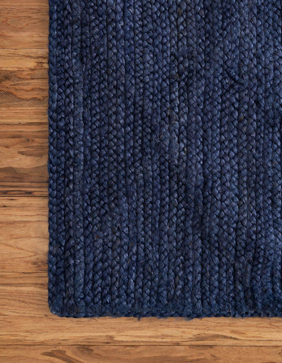 Rechteck Teppich Braided Jute in Blau von Hadorn™ - Lifestyle Image