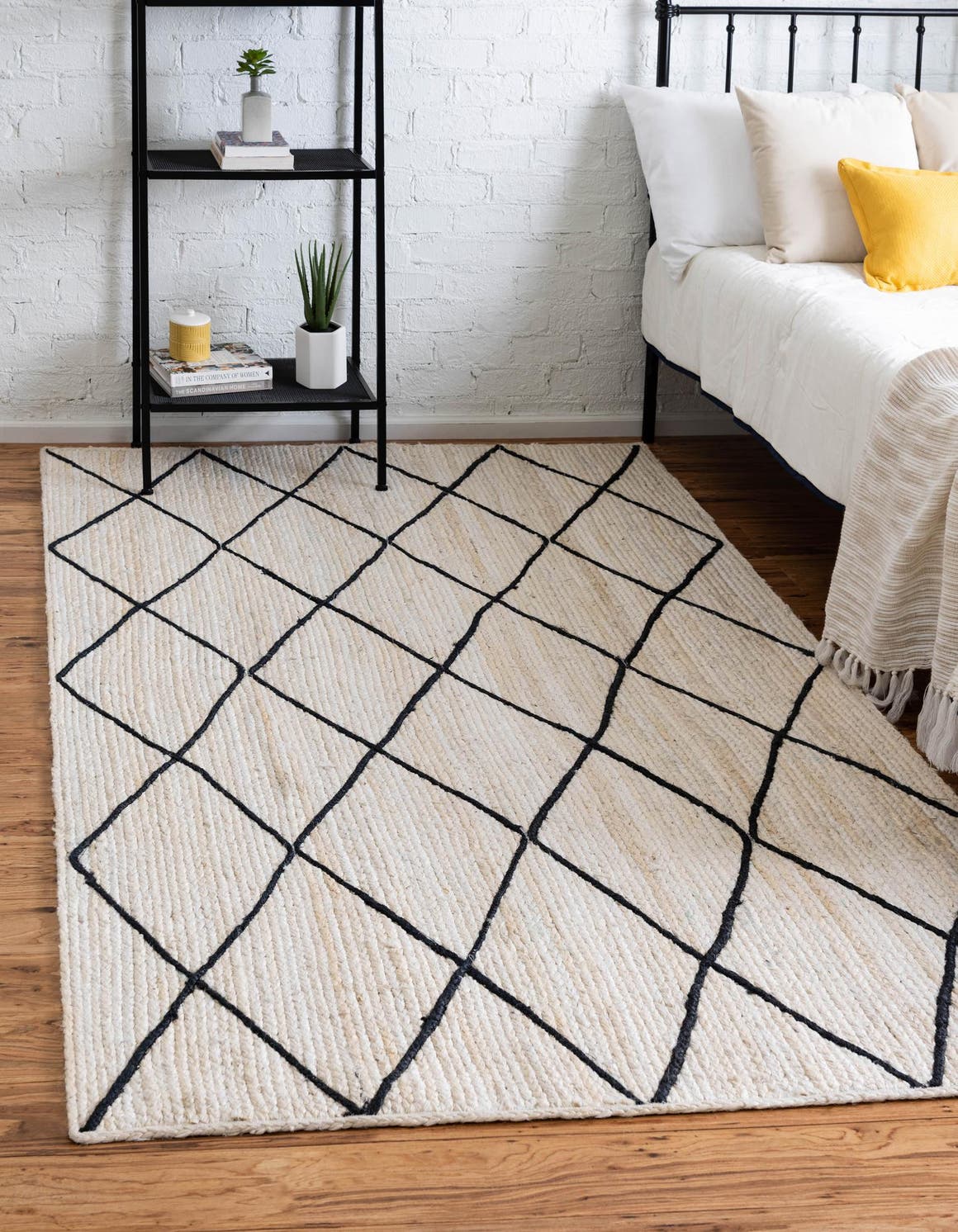 Rechteck Teppich Braided Jute in Elfenbein und Schwarz von Hadorn™ - Lifestyle Image