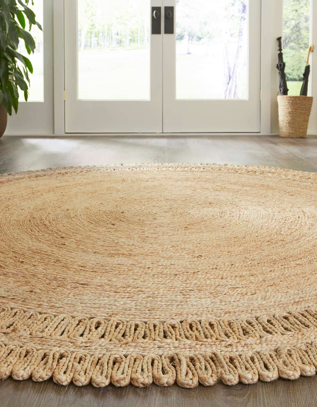 Rund Teppich Braided Jute in Natürlich von Hadorn™ - Lifestyle Image