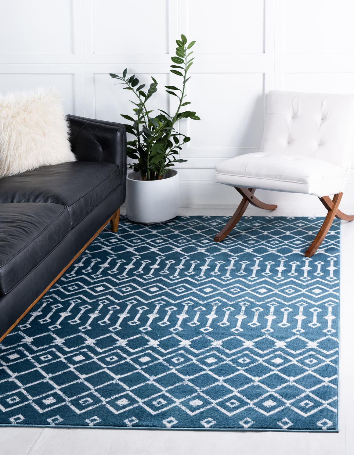 Rechteck Teppich Kasbah Trellis in Blau von Hadorn™ - Lifestyle Image