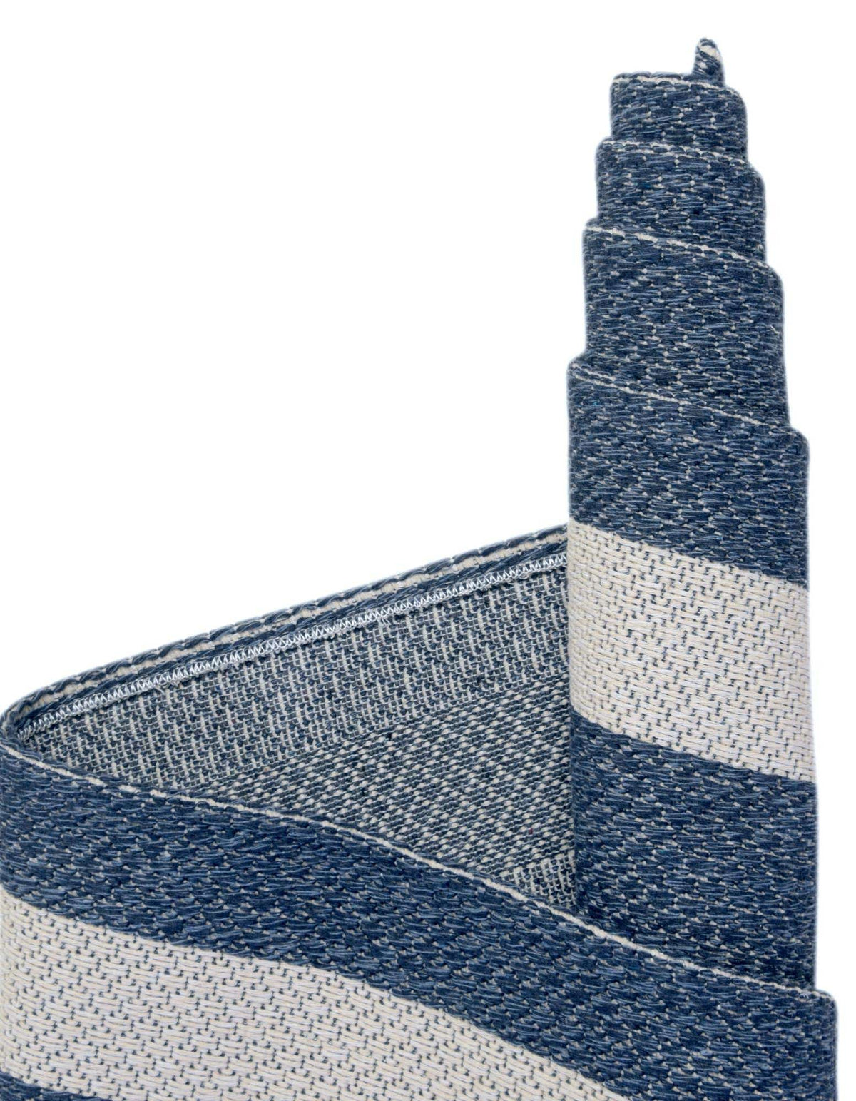 Rechteck Teppich Georgia in Marineblau von Hadorn™ - Lifestyle Image