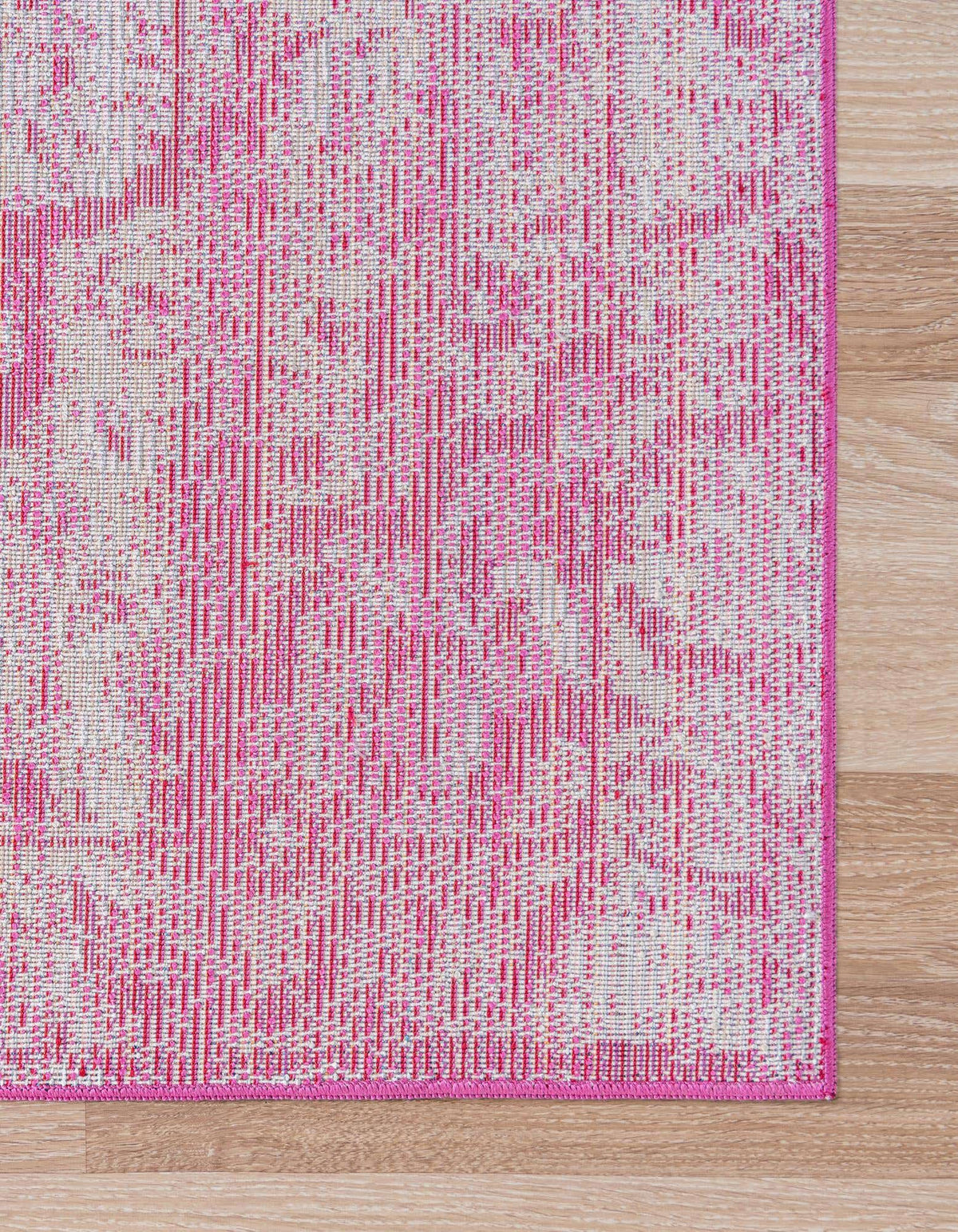 Rechteck Teppich Amulet in Rosa von Hadorn™ - Lifestyle Image
