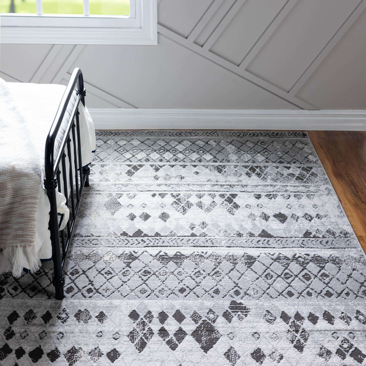 Rechteck Teppich Leipzig in Grau von Hadorn™ - Lifestyle Image