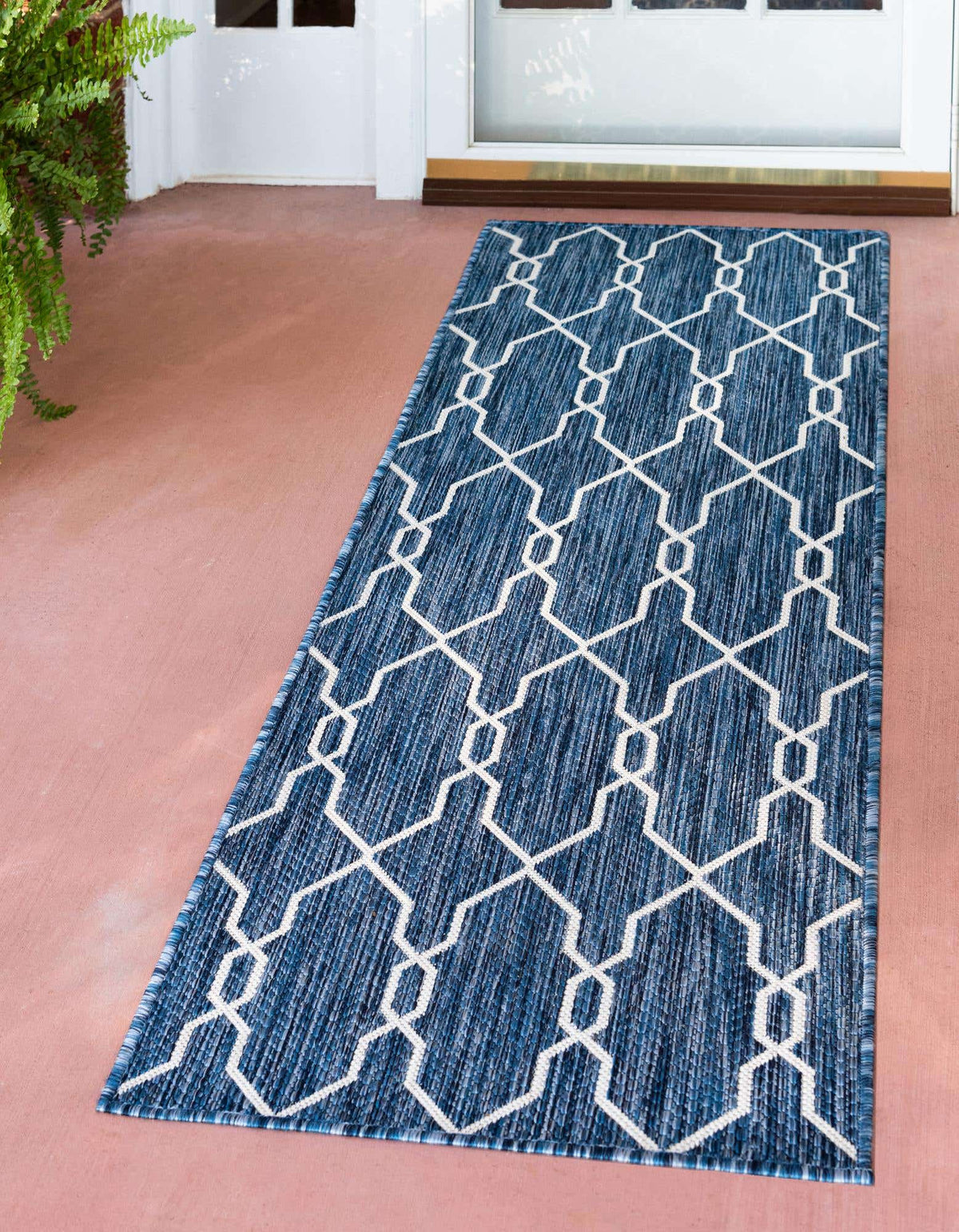 Läufer Outdoor Teppich Outdoor Trellis in Blau von Hadorn™ - Lifestyle Image