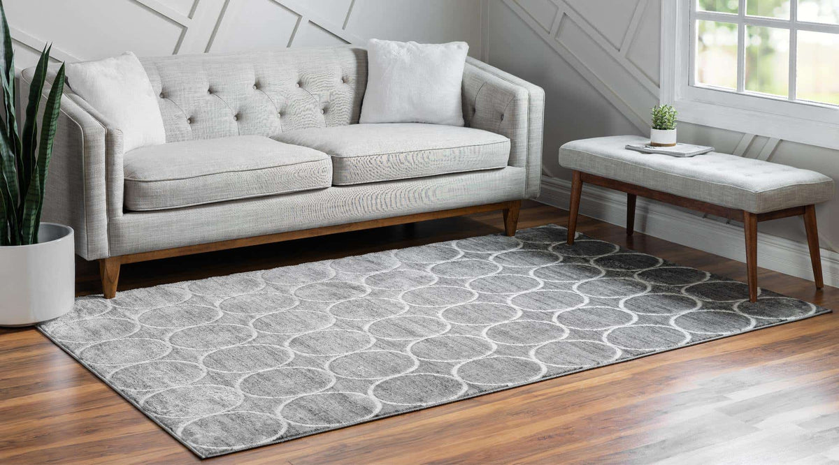 Rechteck Teppich Lattice Trellis in Grau von Hadorn™ - Lifestyle Image