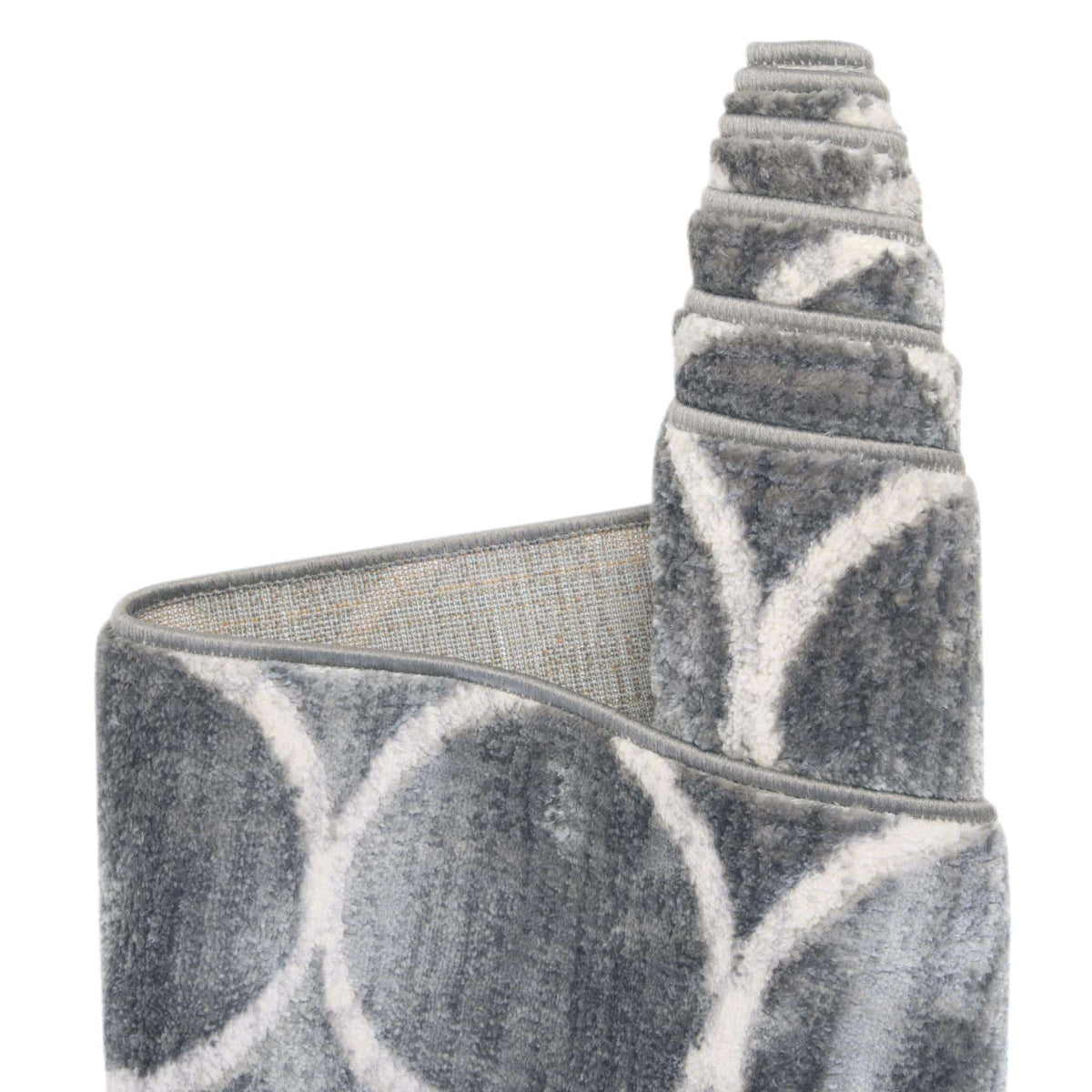 Rechteck Teppich Lattice Trellis in Grau von Hadorn™ - Lifestyle Image